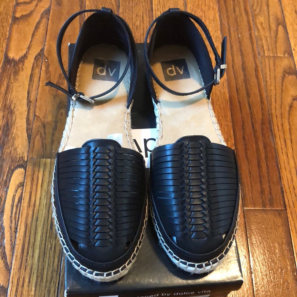 Black Flat Sandals